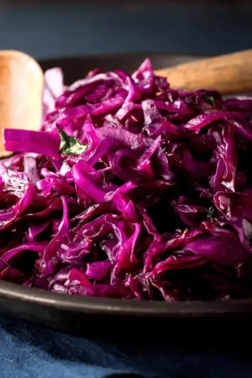 Braised Red Cabbage With Apples