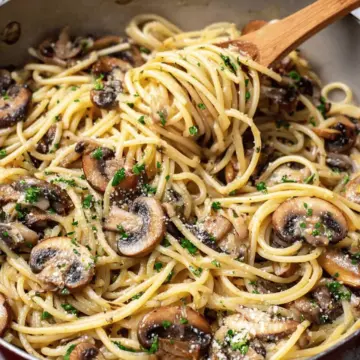 Easy Mushroom Garlic Spaghetti Recipe