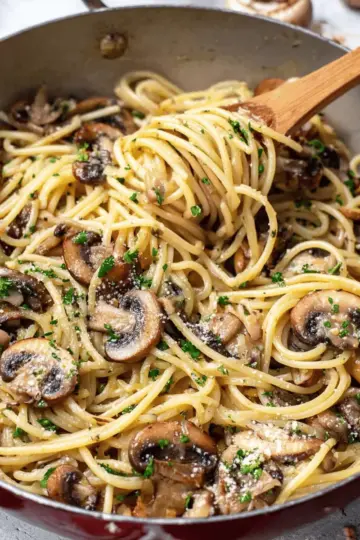 Easy Mushroom Garlic Spaghetti Recipe