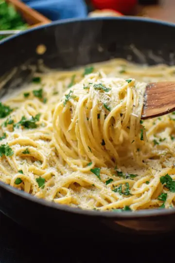 One Pot Creamy Garlic Pasta