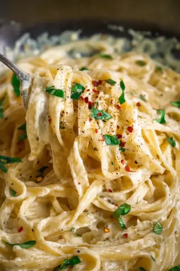One Pot Creamy Garlic Pasta