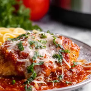 Slow Cooker Chicken Parmesan