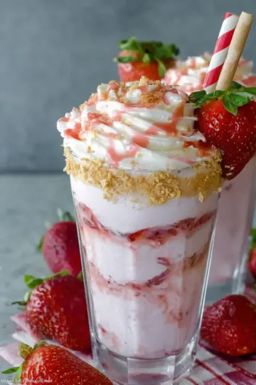 Strawberry Cheesecake Milkshakes